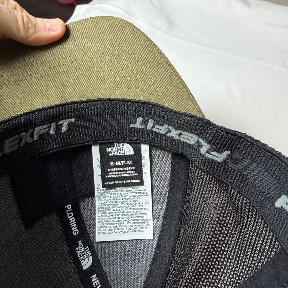 Like New The North Face Small Medium Patch Logo Emblem Olive Green and Black Hat